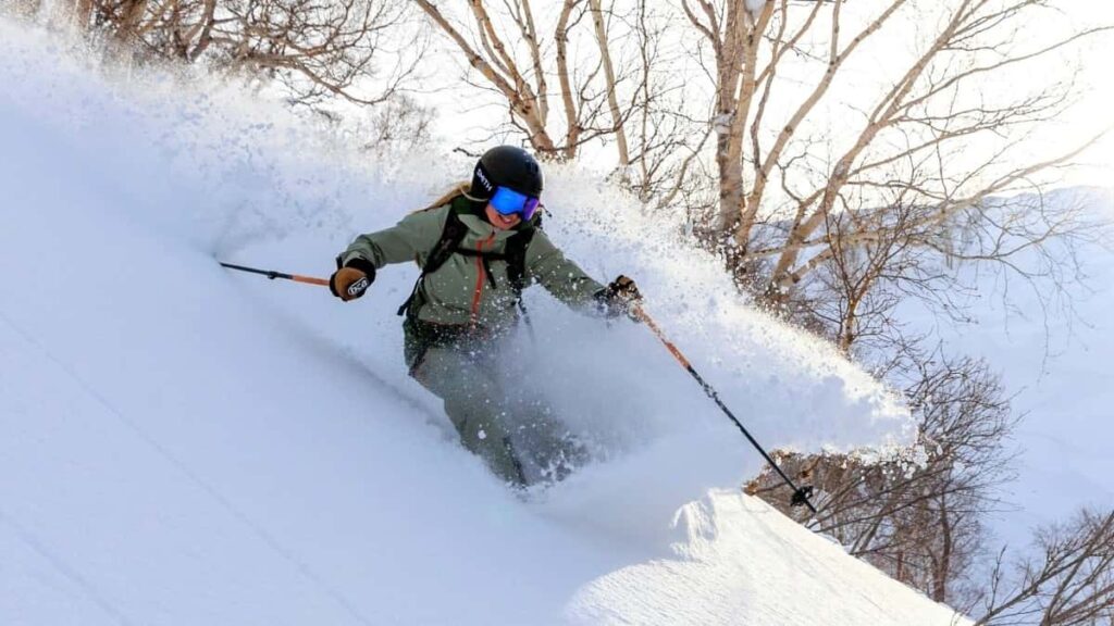 Guia practica para creadores chilenos sobre como localizar y contactar marcas libanesas en SoundCloud para co-crear bundles exclusivos, con tacticas reales y ejemplos.