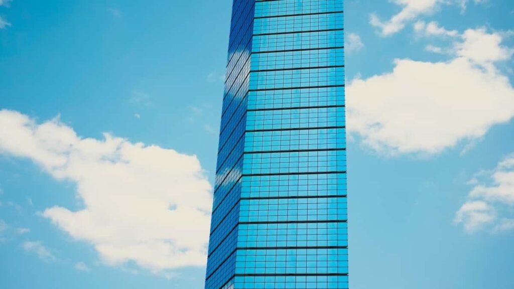 Guia practica para anunciantes chilenos: como localizar y colaborar con creadores italianos en Apple Music para potenciar destinos turisticos.