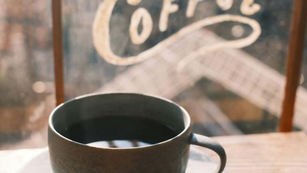 Guia practica para creadores chilenos que quieren contactar marcas griegas via Douyin y montar lives/demos: estrategia, outreach, logistic y riesgos.