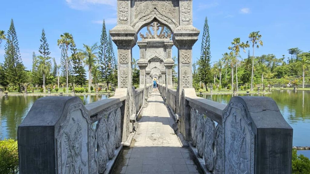 Guia practica para anunciantes chilenos que buscan creadores neerlandeses que hagan resenas autenticas de Netflix: estrategias, plataformas y riesgos clave.