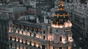 Guia practica para marcas chilenas: como identificar, contactar y activar creadores Belgium Line en campanas de impacto social, con ejemplos y pasos accionables.