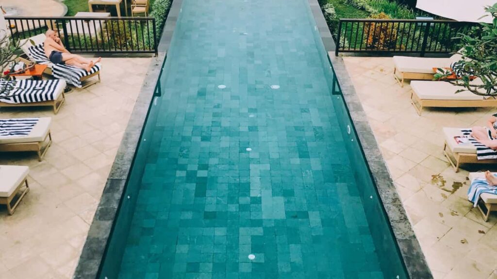 Guia practica para creadores: como localizar y acercarte a marcas de Libano en Zalo, presentar beneficios de producto con claridad y convertir colaboraciones.