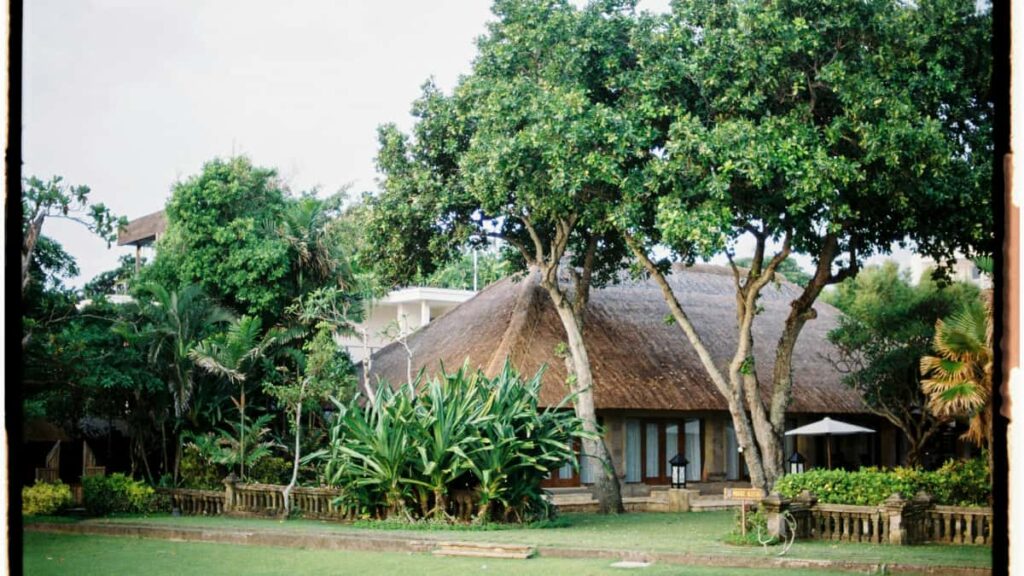 Guia practica para creadores chilenos: estrategias en Facebook para acercarse a marcas de Luxemburgo y lograr colaboraciones que destaquen artistas emergentes.