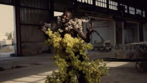 Guia practica para anunciantes chilenos: donde encontrar y contratar creadores Takatak en Polonia para drops co-brandeados, pasos legales, outreach y estrategia creativa.