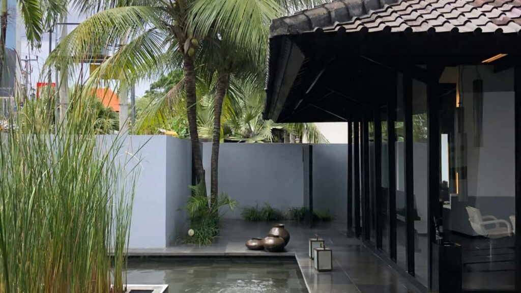 Guia practica para creadores en Chile sobre como localizar y contactar marcas de Azerbaiyan en Line y sumarse a programas micro-seeding.