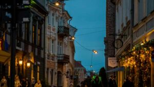 Guia practica para creadores en Chile que quieren conectar con marcas iranies en Douyin y producir contenido localizado para mercados objetivo.