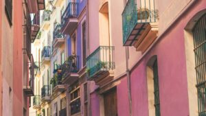 Guia practica para anunciantes en Chile: como localizar y contratar creadores en Line (Iraq) para lanzar productos, con tacticas reales, plataformas y riesgos.